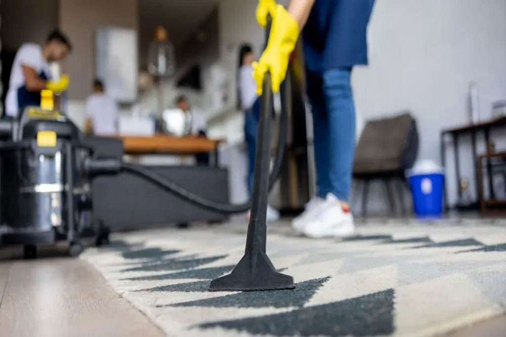 A Complete Checklist to Hire the Best House Cleaning Services