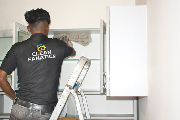 House cleaning- Clean Fanatics