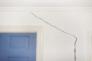 types of cracks in walls