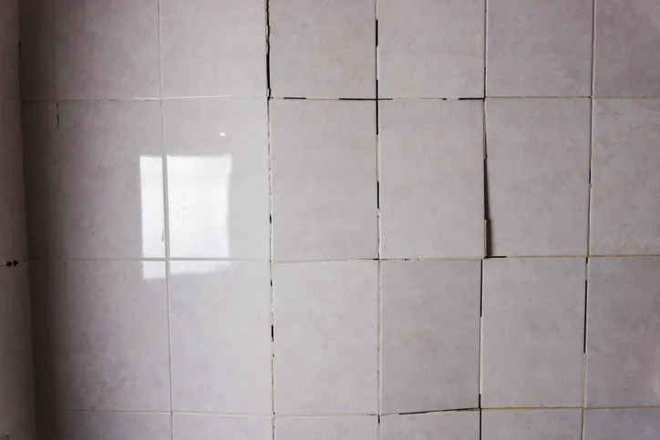 Hollow-Tiles