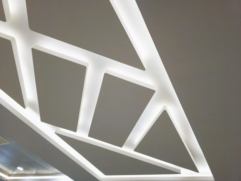Modern False Ceiling by cleafanatics