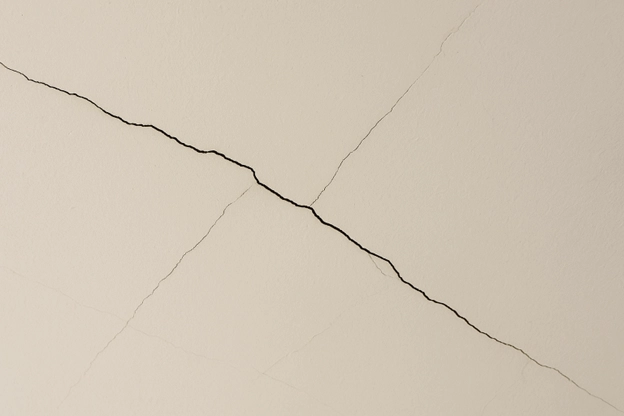 Ceiling Cracks Near Beams: Safe DIY vs When to Call an Engineer (2025 Guide) Fabric vs Leather Chairs Ceiling Cracks near Beams